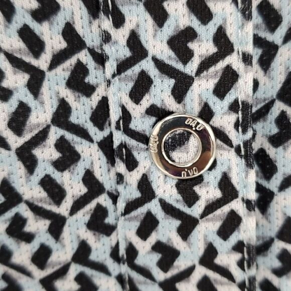 NVO athletic top. Long sleeves. Medium. Henley style. Geometric print. - Picture 5 of 9